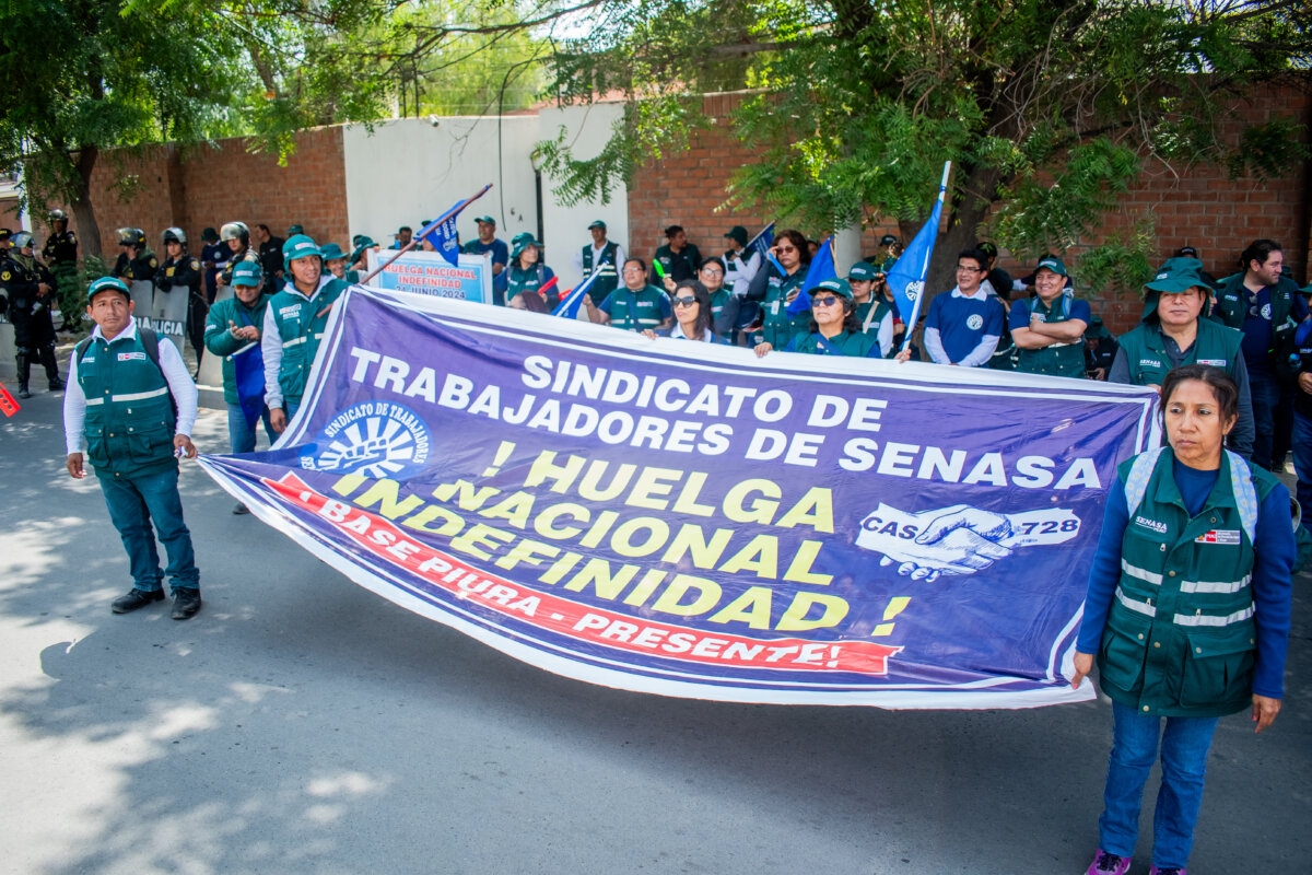 Piura Trabajadores Del Senasa Acatan Huelga Indefinida Para Exigir