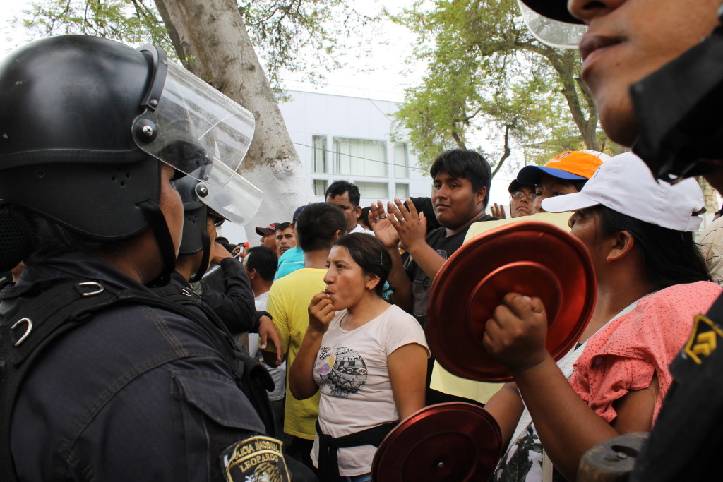 La manifestación paralizó por completo el transporte hacia Tacalá, Catacaos y La Unión. Foto: Walac/Isabel Palomino
