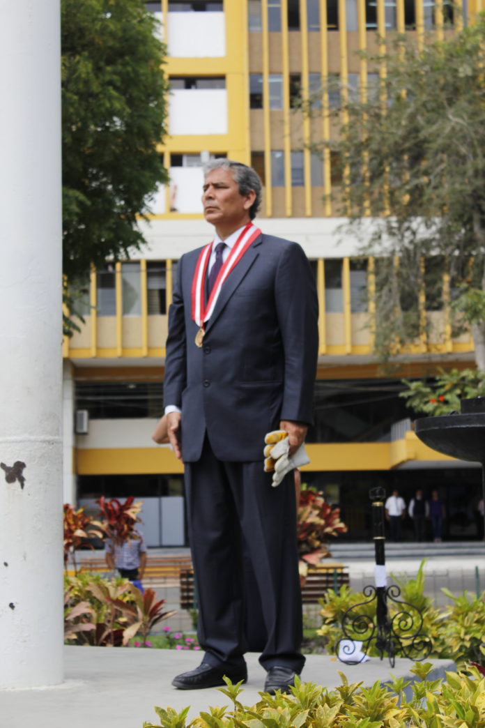 GOBERNADOR REGIONAL DE PIURA. REYNALDO HILBCK GUZMAN
