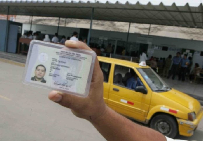 LICENCIA DE CONDUCIR