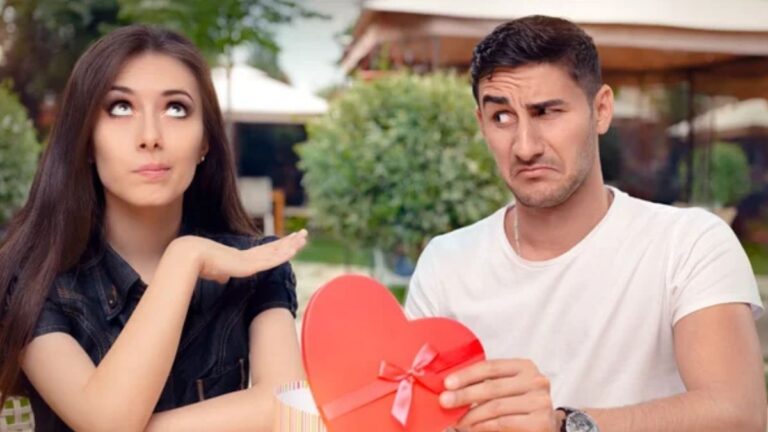 Regalos que no debes ofrecer a tu pareja en San Valentín: Esta es la razón