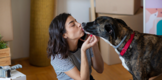¿Es malo besar a los perros? Un estudio reveló lo que podría causarte