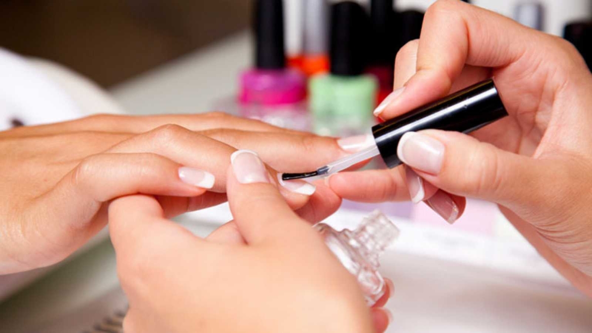 manicure-uñas-belleza