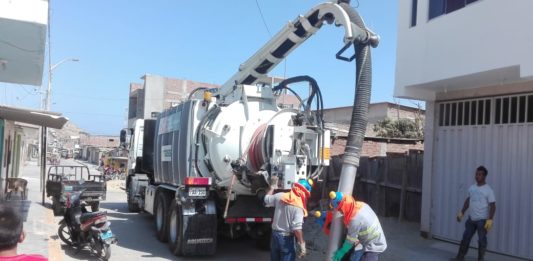 Se inicia programa nacional “Operación Alcantarillado” en Piura. Hidrojets realizarán la descolmatación de 150 Km de desagüe, gracias a un trabajo articulado entre el MVCS, OTASS y EPS Grau.