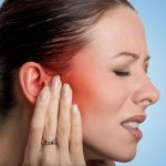 4 remedios caseros para aliviar el dolor de oído de manera rápida