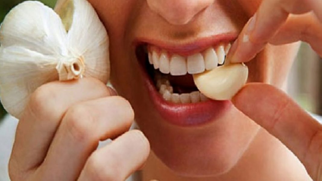 8 beneficios que te puede dar comer un diente de ajo al día