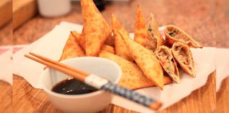 Incursiona en la gastronomía y deleita el paladar de tus seres queridos con esta práctica receta de empanadas de atún en masa wantán.