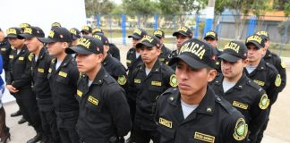 Policías en Piura