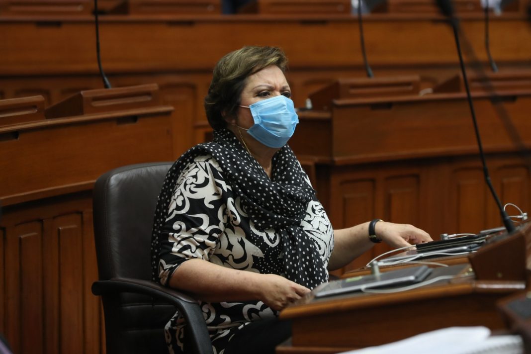 Ministra de la Mujer, Rosario Sasieta, solicitó a universidades implementar protocolos contra el acoso sexual