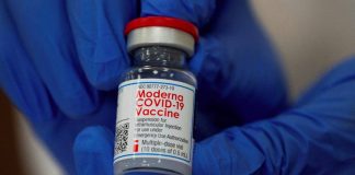 Moderna asegura que su vacuna contra la covid-19 tiene una efectividad del 96% en adolescentes