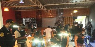 Clausuran 7 bares sin autorización municipal en Veintiséis de Octubre