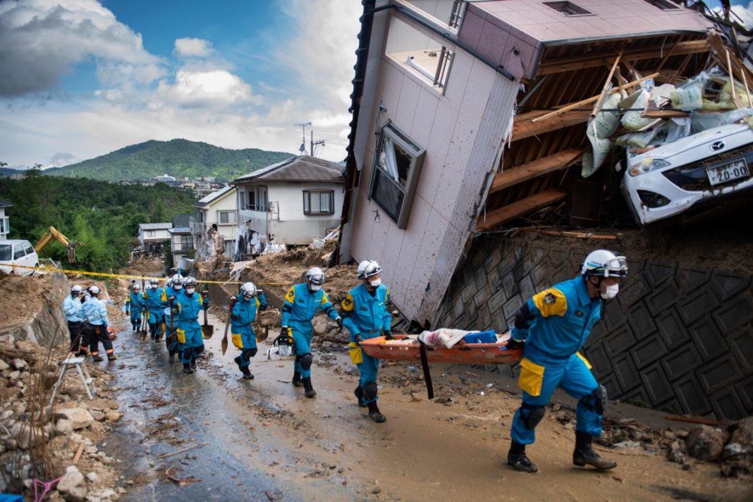 Lluvias torrenciales dejan 2 muertos y más de 20 desaparecidos en Japón