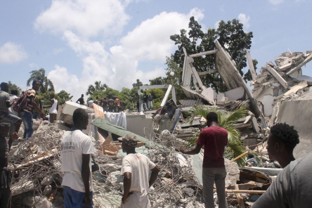 Búsqueda de sobrevivientes continúa en Haití tras sismo que dejó 304 muertos