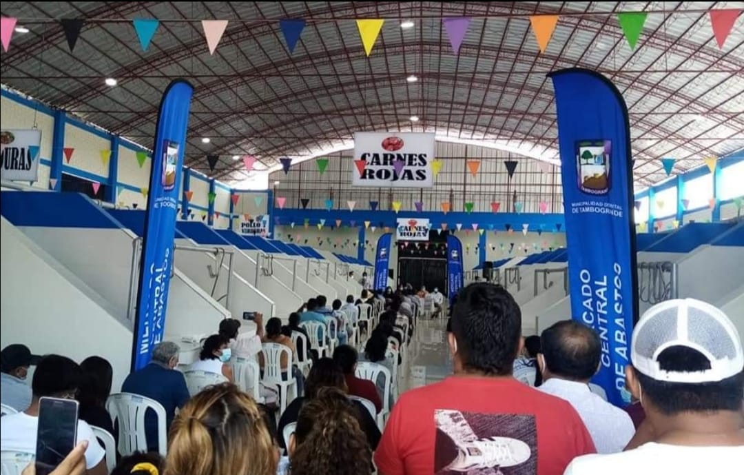 Entregan nave de venta de carnes en el mercado central de Tambogrande