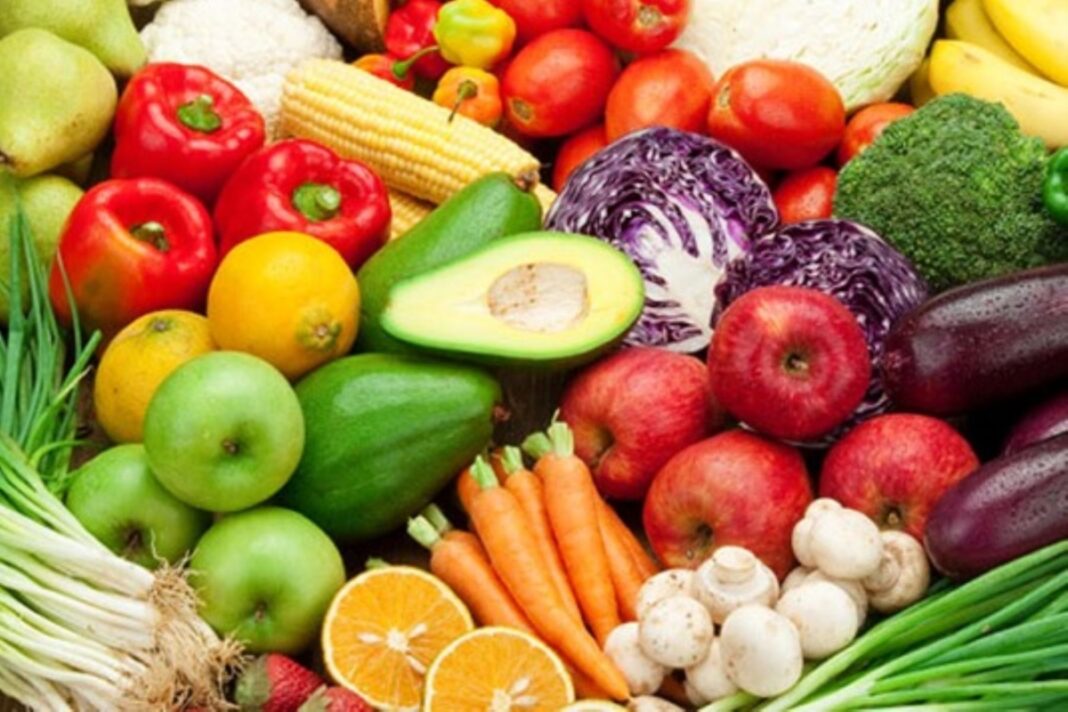 Consumir más verduras en verano ayuda a tener un sistema digestivo sano.