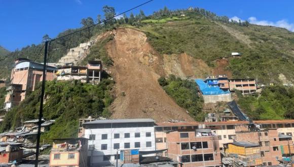 Deslizamiento en cerro sepulta 15 viviendas con personas dentro en Trujillo