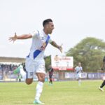 Adrián Fernández renueva con Alianza Atlético de Sullana