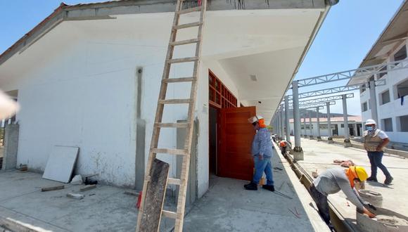 Detectan retrasos y ausencia de personal en rehabilitación de colegio en Las Lomas