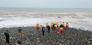 Madre e hija mueren ahogadas en playa de Lima
