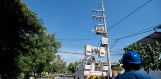 Enosa restringirá servicio eléctrico para remodelar redes y cambiar postes en Talara y Los Órganos
