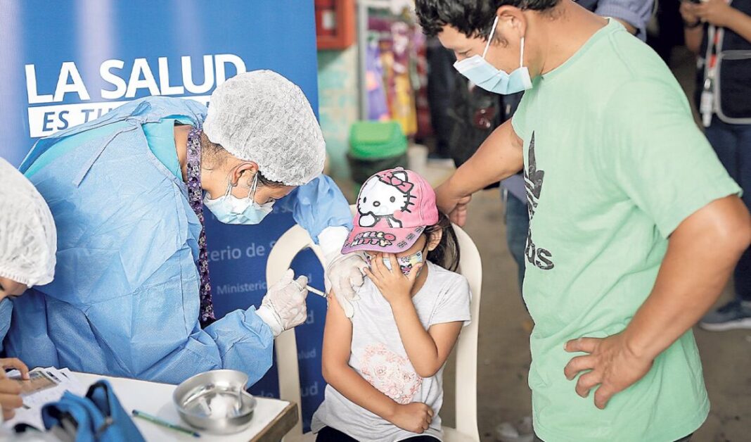 Piura: 170 mil menores de 5 años aún no son inmunizados contra Covid-19