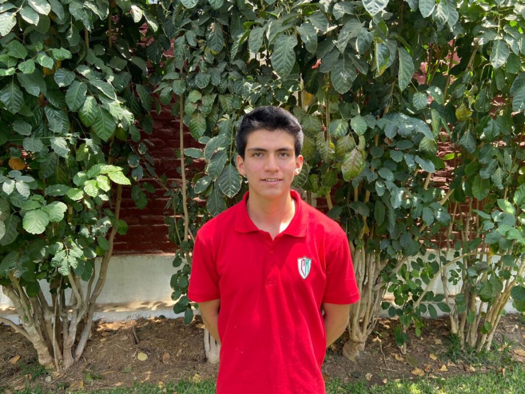 El estudiante de 5to de secundaria del colegio María Montessori, Jorge Muñoz, de 16 años, ha sido el ganador de la beca PAE de la UDEP.