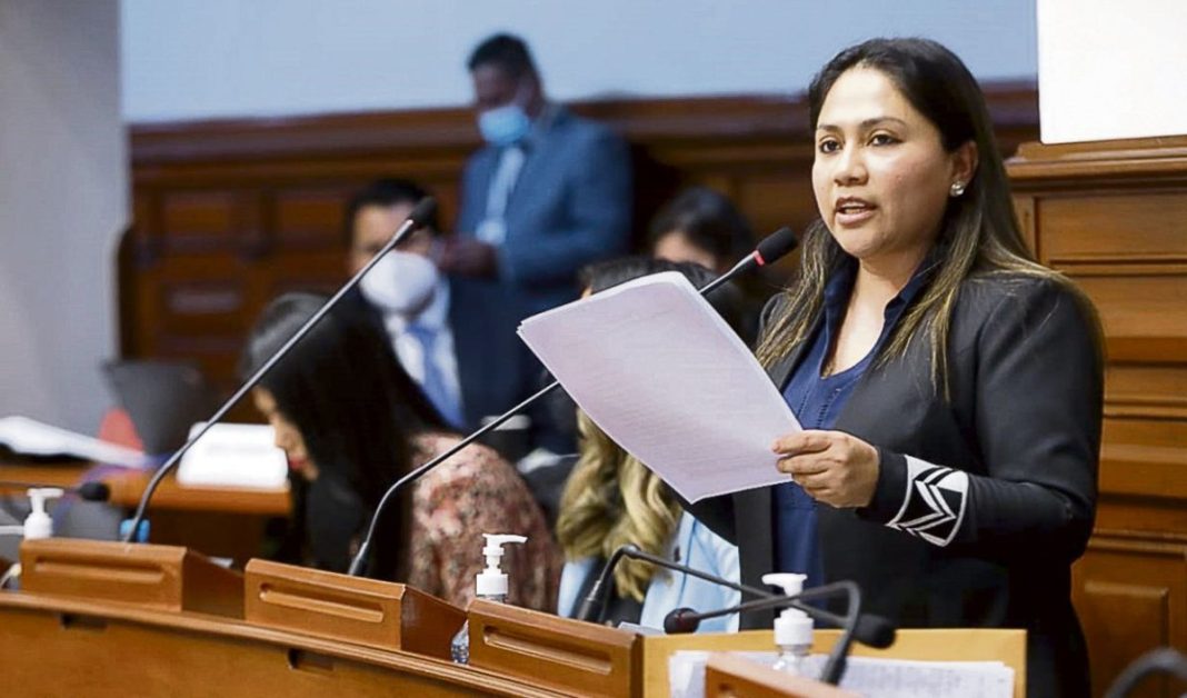 Congresista Juárez se abstiene en votación contra parlamentario acusado de violación