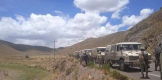 Dina Boluarte llama a "tregua" mientras 500 militares llegan a Puno