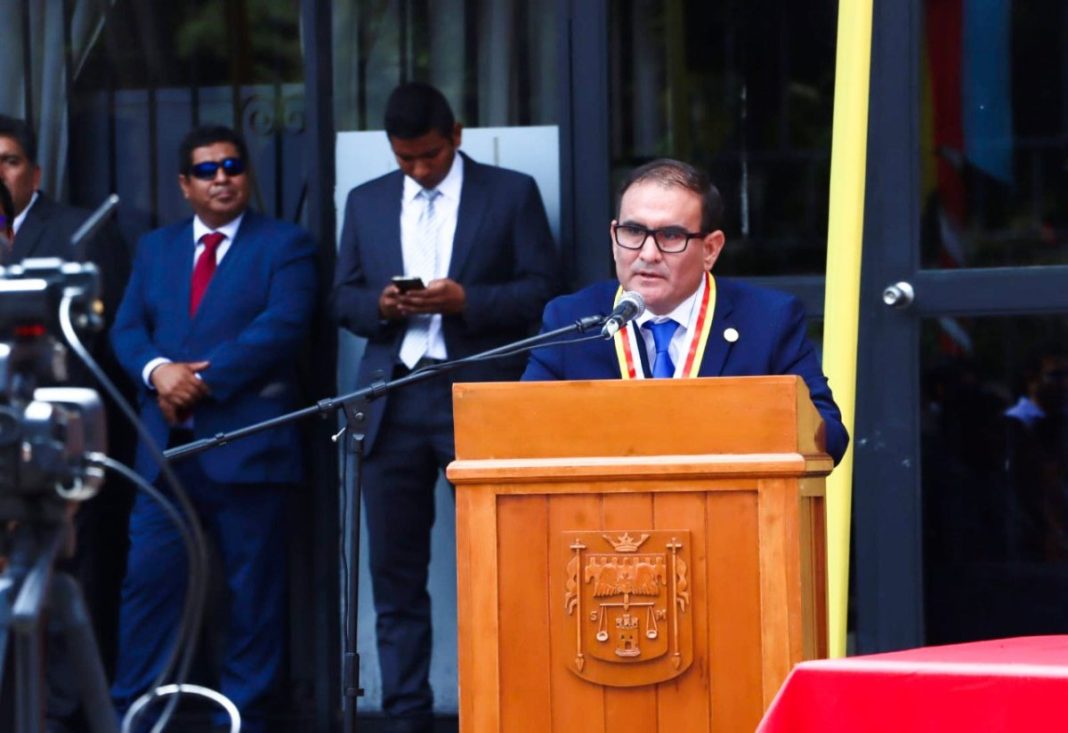 Conoce qué dijo Gabriel Madrid tras jurar como alcalde de Piura