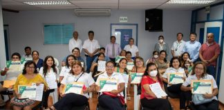 Entregaron resoluciones y certificados a docentes de la región Piura