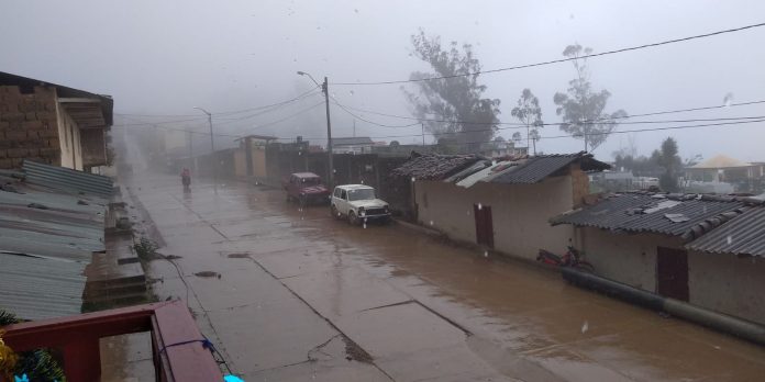 COER alerta sobre lluvias intensas en varias provincias de la región Piura.