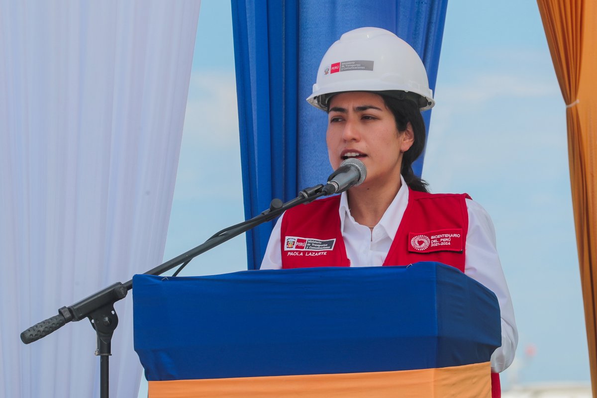 Ministra de Transportes y Comunicaciones, Paola Lazarte participó en la inauguración de la obra de ampliación del Terminal Portuario de Paita.