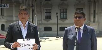 "¡Dina, renuncia ya!", fue el pedido del Partido Morado tras reunirse con mandataria en Palacio.