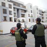 Lima: allanan casa y oficina de comandante general de la PNP, Raúl Alfaro.