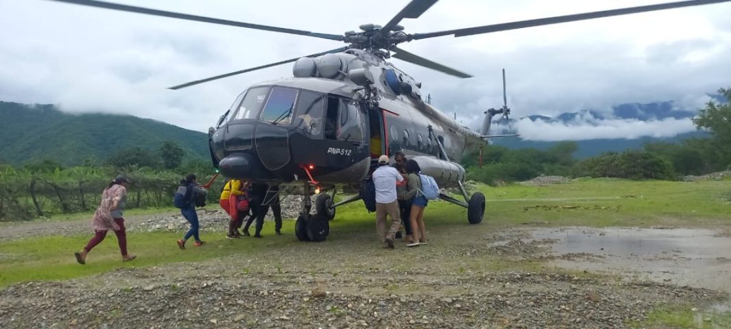 PNP evacua a 120 pobladores aislados por las lluvias en la sierra piurana.