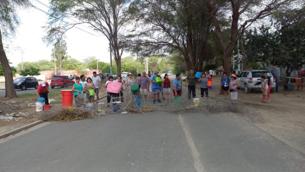 Moradores de El Bosque exigen pronta solución ante desabatecimiento de agua. / Foto difusión.