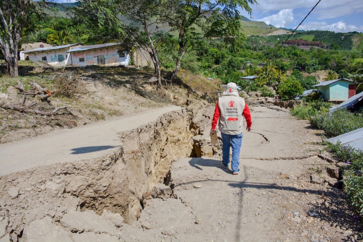 Estudio revela que más de 6,000 niños están obligados a migrar ante riesgo de inundaciones.