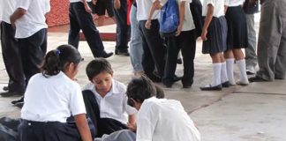 Año escolar 2023: conoce quién debe cubrir los costos de un accidente en colegio públicos. / Foto: América Televisión.