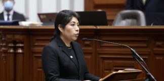 Congreso aprueba denuncia constitucional contra Betsy Chávez y exministros.