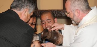 Iglesia católica suspende los padrinos de bautismo y confirmación.
