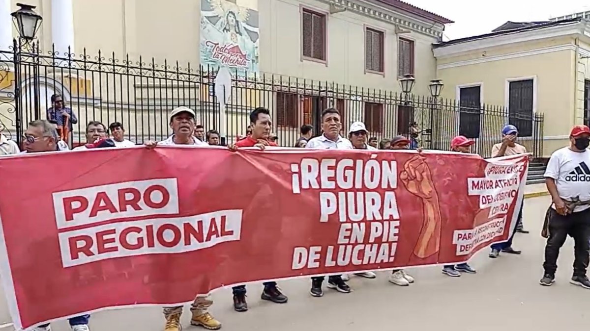 Cientos de piuranos acataron el paro regional este 18 de abril. / Foto: Walac Noticias / Maribel Mendo.