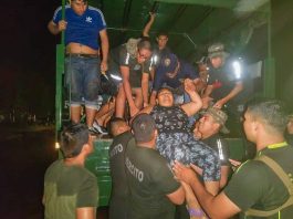 Ejército evacúa a moradores aislados por las lluvias en Chulucanas. / Foto difusión.