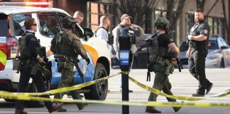 Estados Unidos: cuatro fallecidos y nueve heridos dejó tiroteo en banco de Louisville. / Foto: El País.
