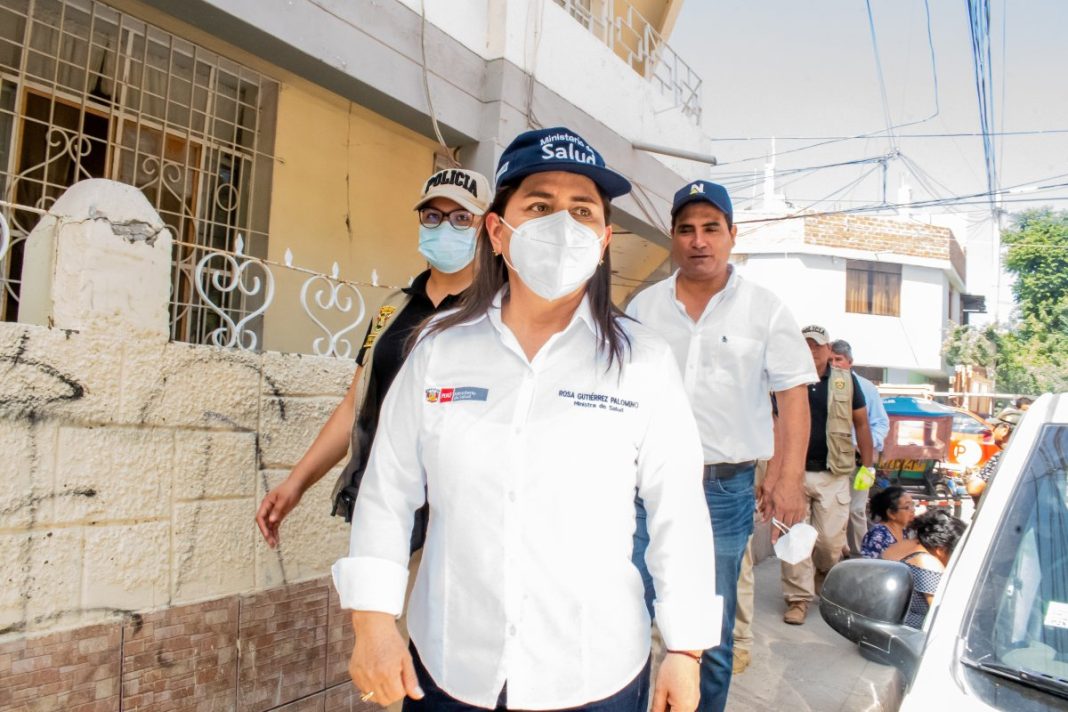 Ministra de Salud exhorta a los piuranos a unir esfuerzos contra el dengue. / Foto: Walac Noticias / Anthony Camizán.