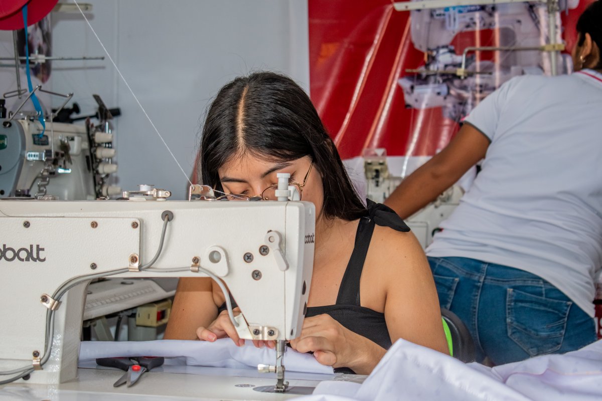 Integrantes del sector textil en Piura continúan recibiendo capacitaciones de diseño y confección