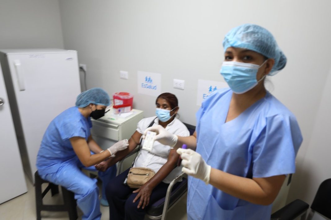 Dengue en Piura: EsSalud adquiere 4 mil pruebas antígenas para detección de la enfermedad.