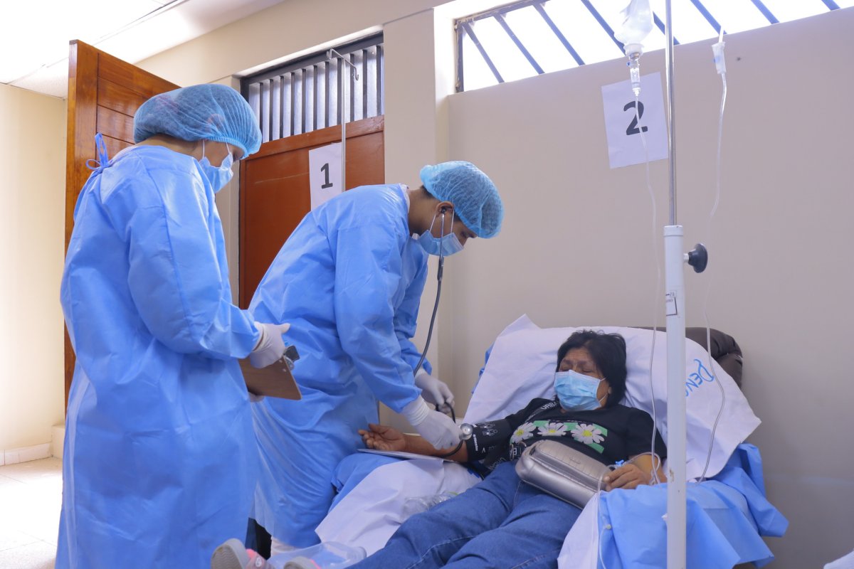 Hospitales de EsSalud al tope por casos de pacientes con dengue.