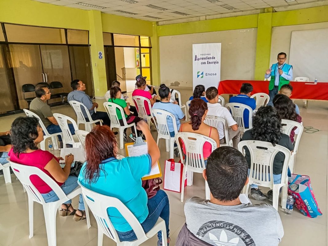 Enosa y DREP capacitan a docentes de Chulucanas en prevención de riesgos eléctricos/ Foto Enosa