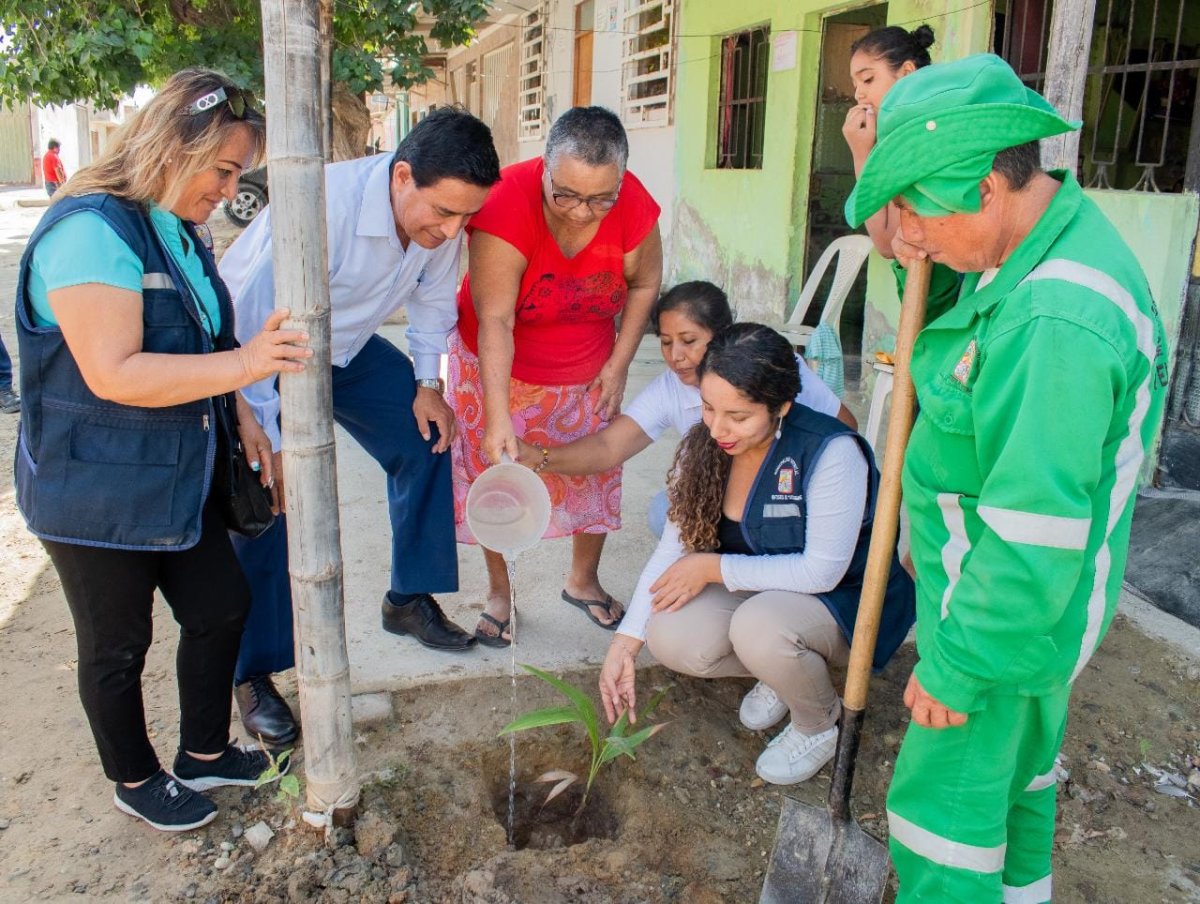 Enosa y Municipalidad de Veintiséis de octubre revitalizan espacios en sector 31 de Enero