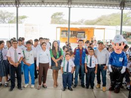 Juramentaron a promotores ambientales escolares del colegio Jorge Basadre/Foto Distriluz